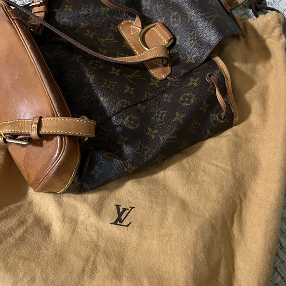 Louis Vuitton Backpack, Montsouris MM Monogram SP1908 - Picture 12 of 12